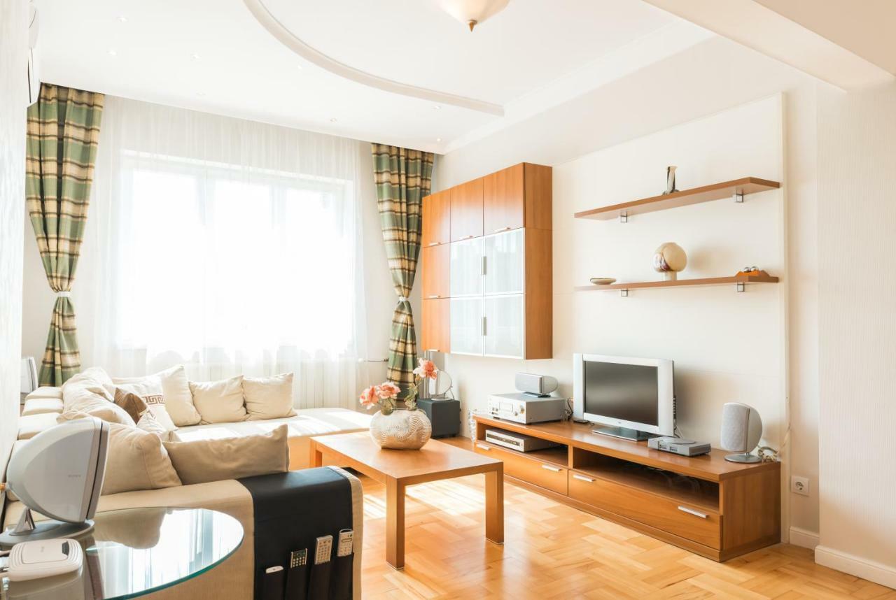 อพาร์ตเมนต์ 2 ห้องนอน 2 ห้องน้ำส่วนตัว ขนาด 100 ตร.ม. – ใจกลางเมืองโซเฟีย Apartment ภายนอก รูปภาพ